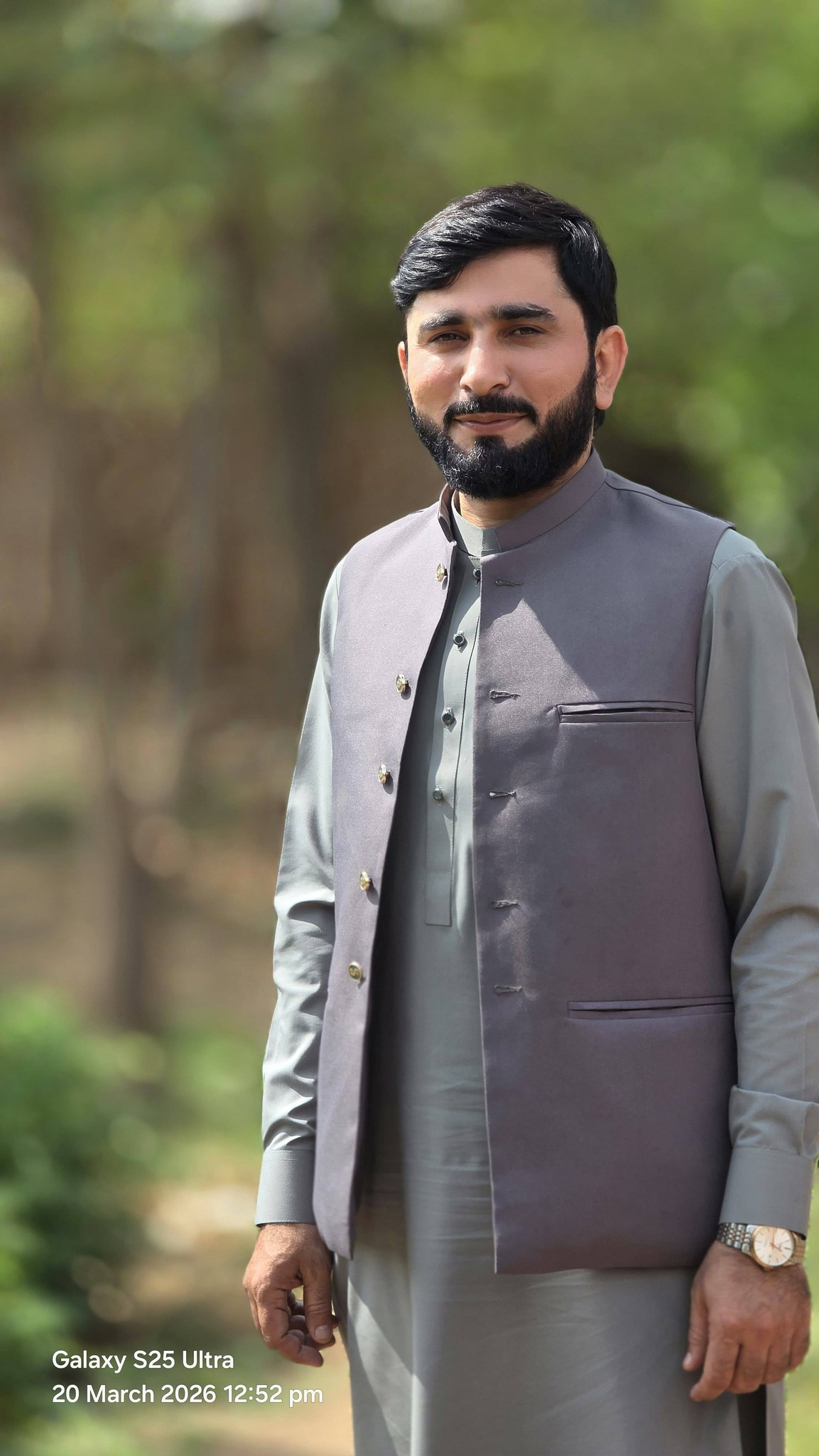 Hakeem Obaid ur Rehman in consultation at Salman Dawakhana clinic, Adiyala Road, Rawalpindi